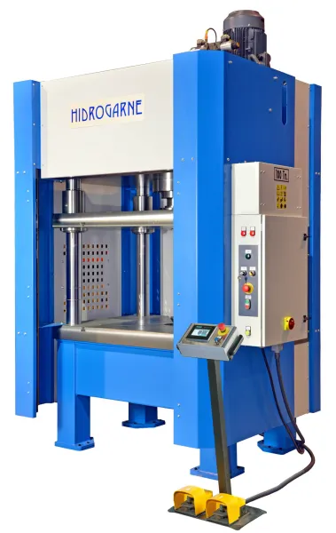 čtyř sloupové hydraulické lisy